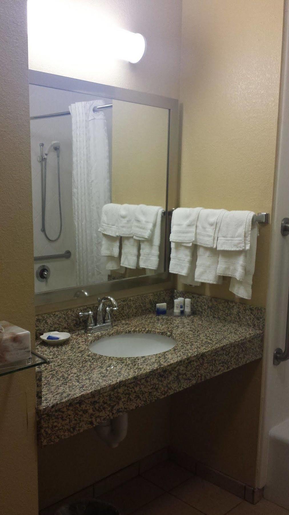 Paradise Inn & Suites Towanda Екстериор снимка